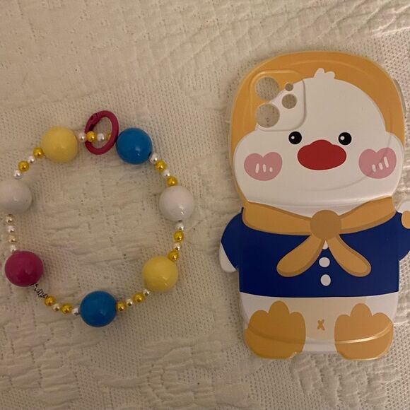 IPhone 11 Duckie Case with phone charm - Picture 2 of 2